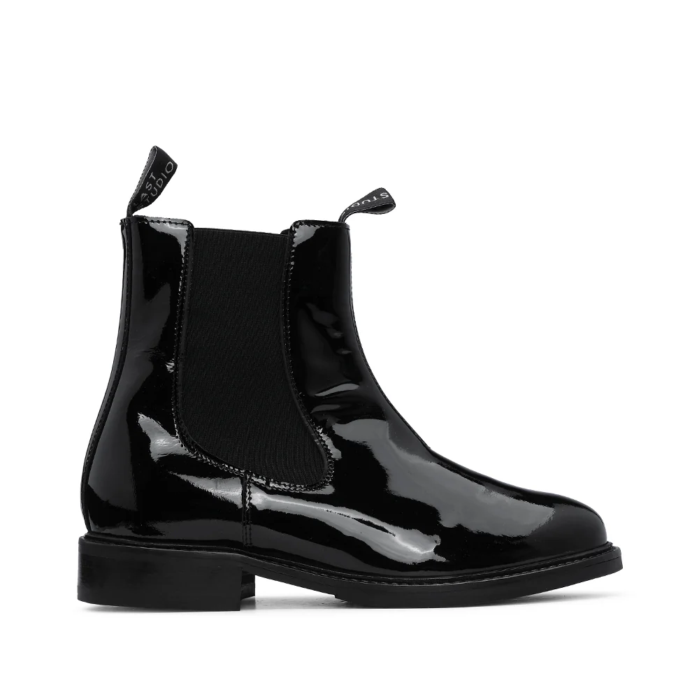 Bota Salto Raso Mulher Verniz Preto