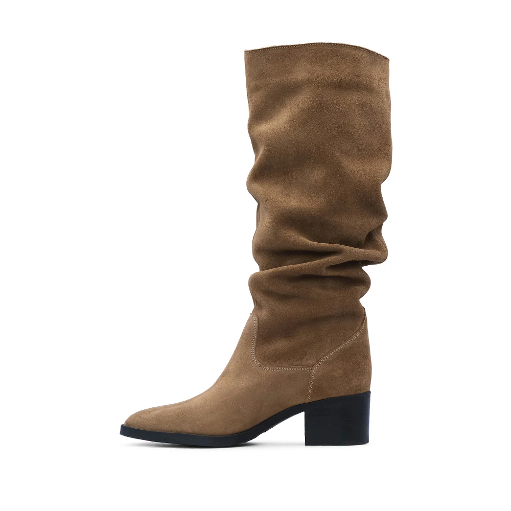 Bota Salto Médio Mulher Camurça Taupe - Image 2