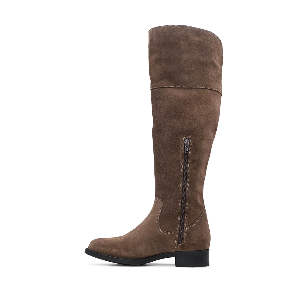 Bota Salto Raso Mulher Camurça Taupe - Image 2