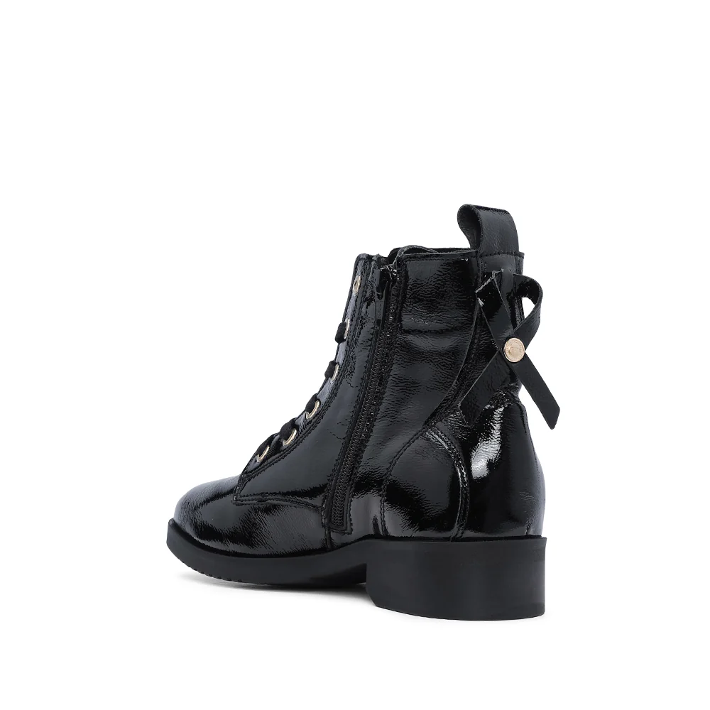 Botim Salto Raso Mulher Verniz Preto - Image 4