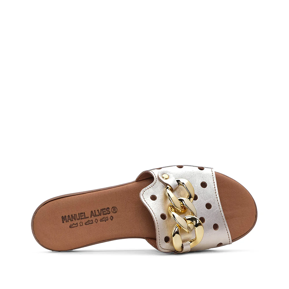 Chinelo Casual de Mulher Com Aplicação Metálica Dourado - Image 5