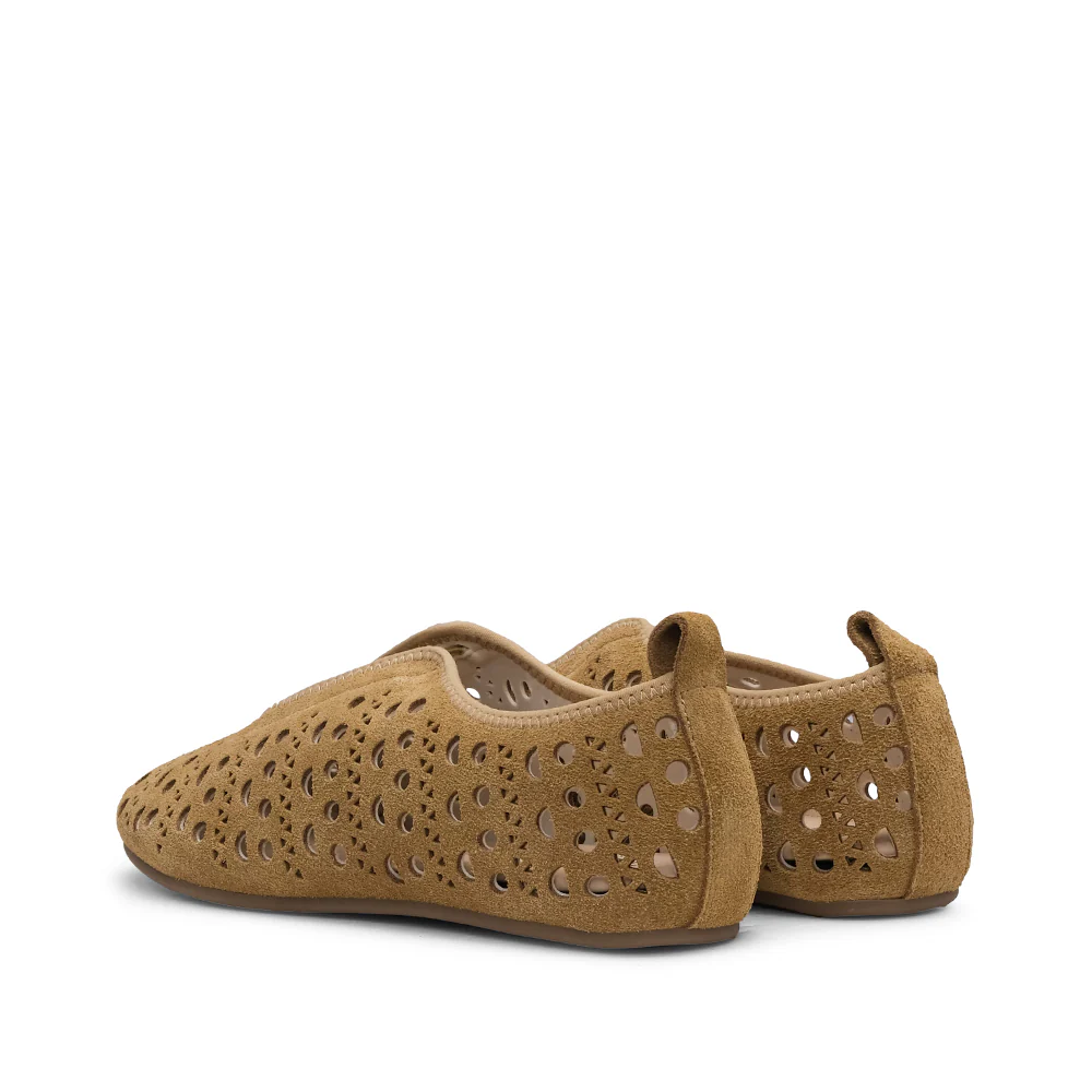 Sapato Salto Raso Mulher Camurça Camel - Image 3