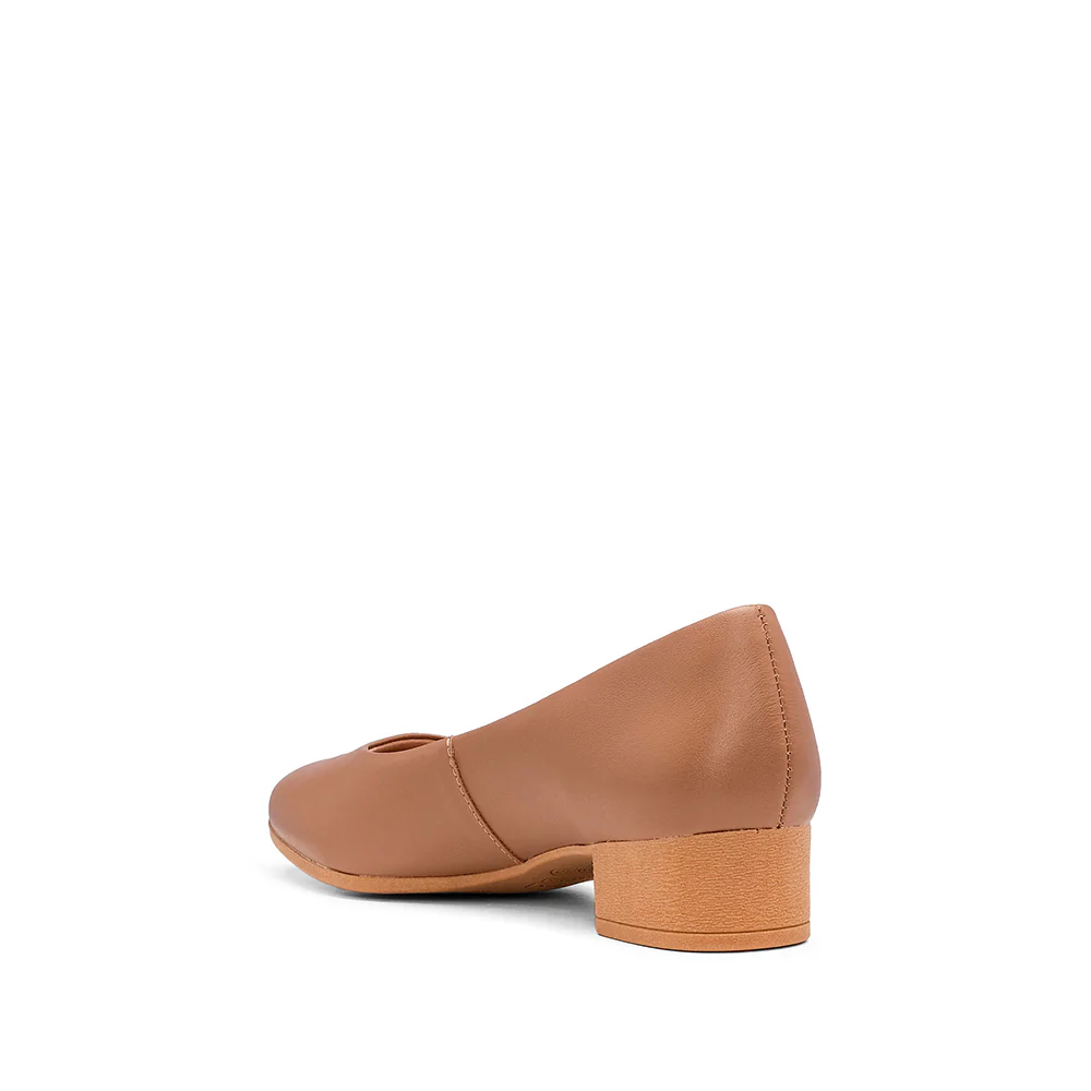 Sapato Salto Raso Mulher Pele Camel - Image 4