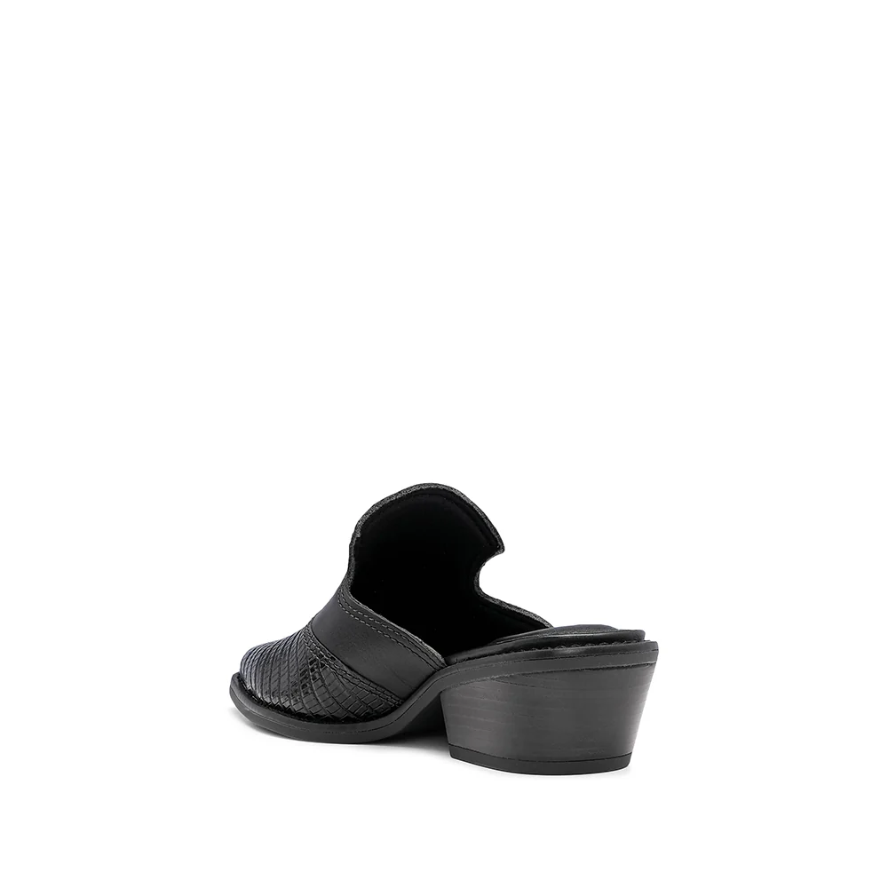 Soca Casual Mulher Animal Print Preto - Image 4